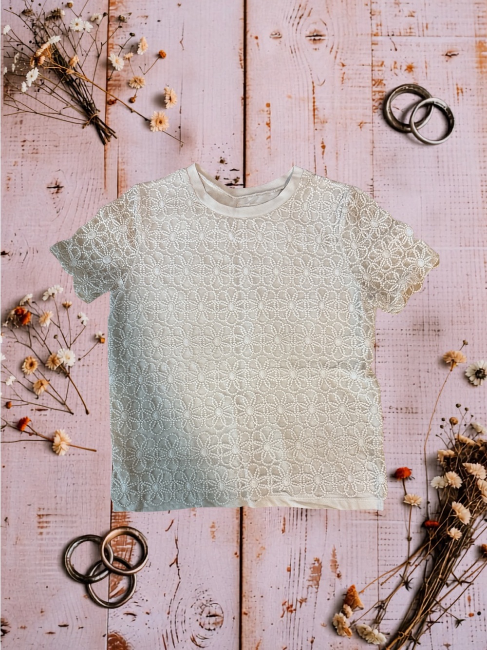 Women’s ' tan Lace Short-Sleeve Top
